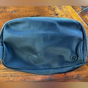 Lululemon NWT everywhere belt bag. Black with black logo.